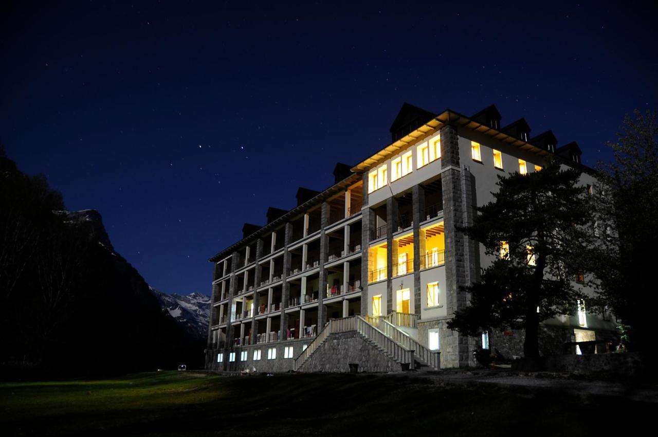 Albergue La Casa de Pineta Bielsa Exterior foto